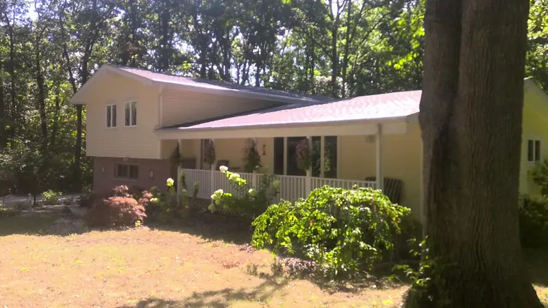 Property photo: 9323 PARKWAY DR