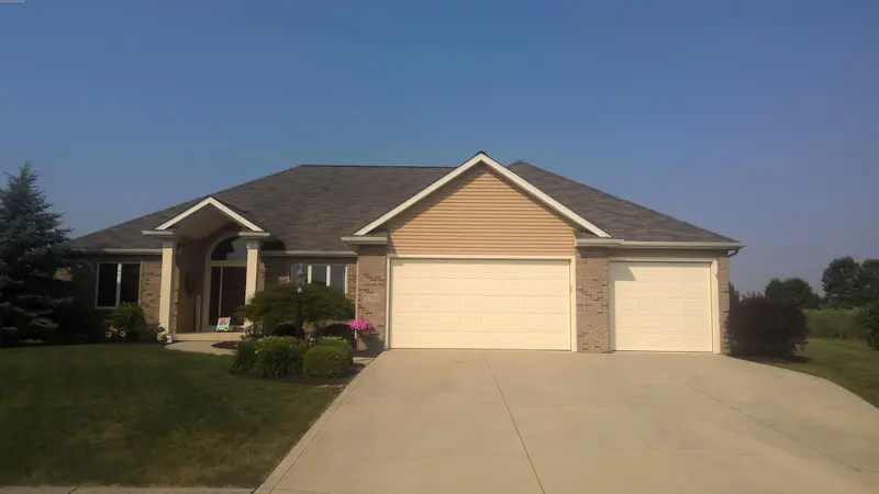 Property photo: 9328 TWIN LEAF CT