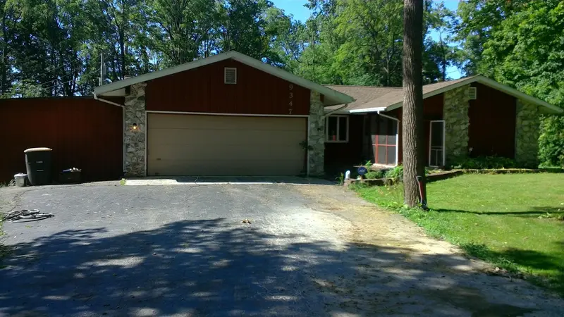 Property photo: 9347 MARYDALE LN