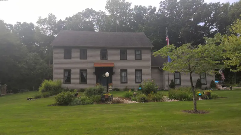 Property photo: 9409 SKYHILL DR