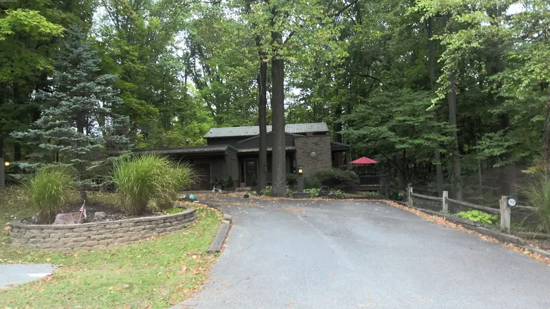 Property photo: 9410 SARATOGA RD