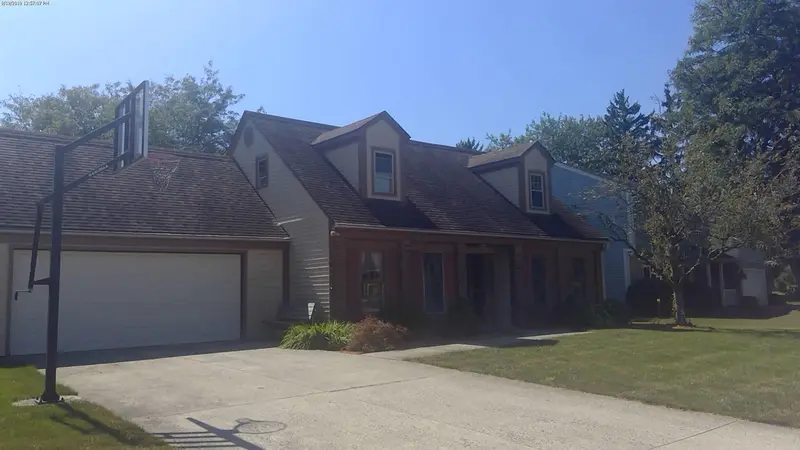 Property photo: 9417 CRYSTAL SPRING DR