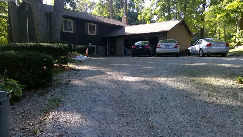 Property photo: 9417 MARYDALE LN