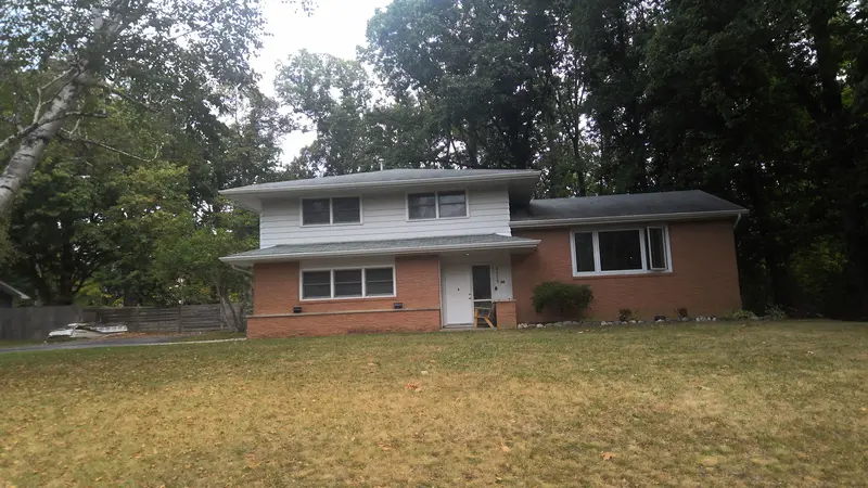 Property photo: 9420 SARATOGA RD