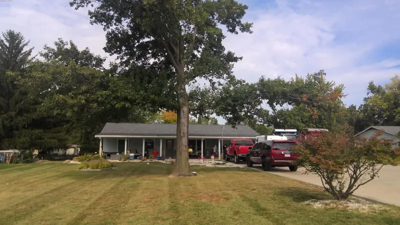 Property photo: 9444 US HIGHWAY 24 W