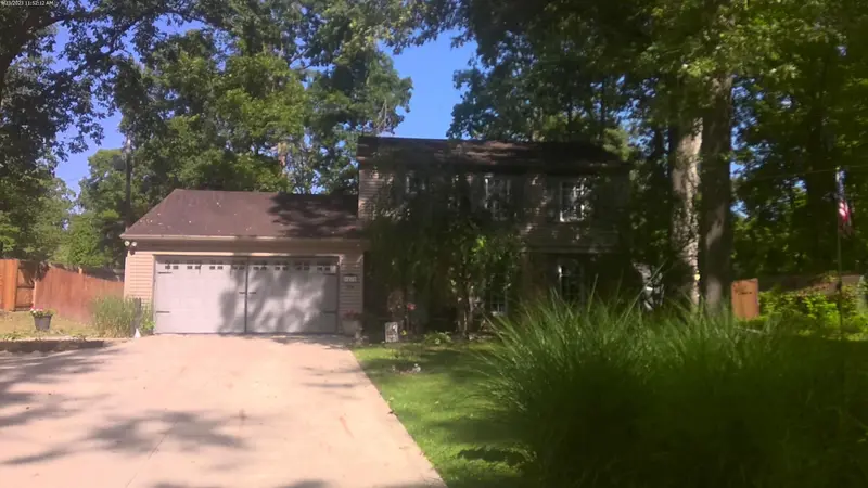 Property photo: 9472 CRESTRIDGE DR