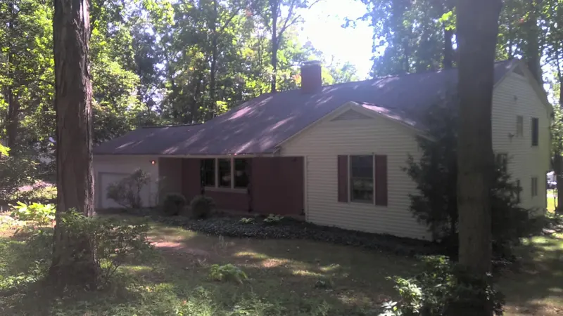 Property photo: 9487 CRESTRIDGE DR