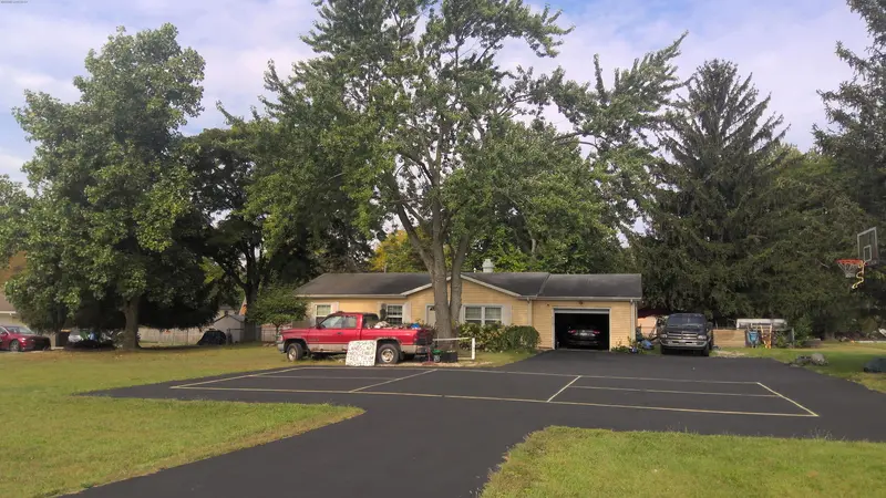 Property photo: 9508 US HIGHWAY 24 W