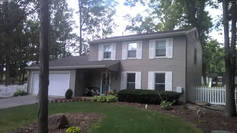 Property photo: 9544 MANOR WOODS RD