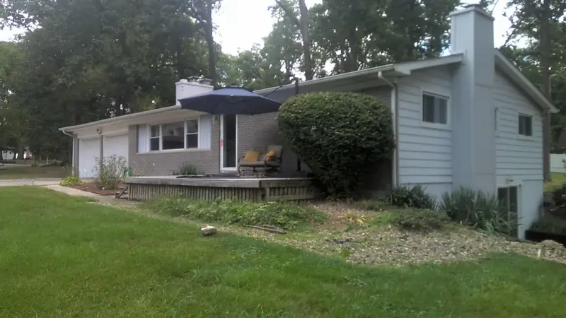 Property photo: 9551 MANOR WOODS RD