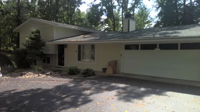 Property photo: 9557 CRESTRIDGE DR