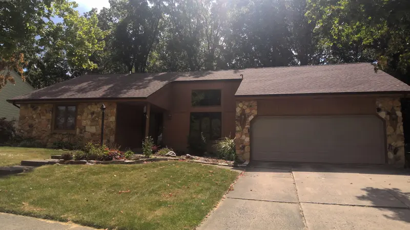 Property photo: 9613 WOODSTREAM DR