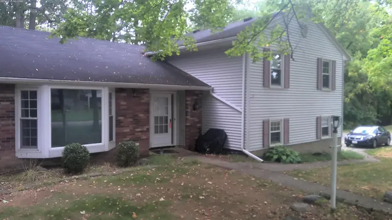 Property photo: 9708 BERKSHIRE LN