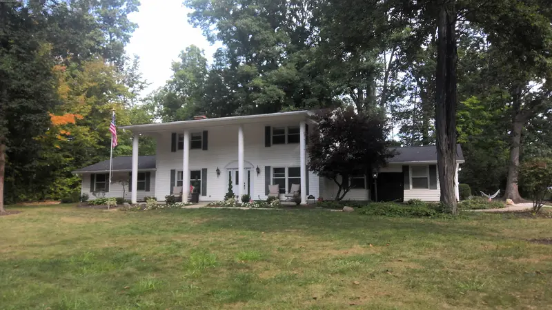 Property photo: 9714 SARATOGA RD