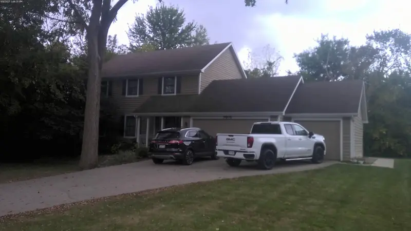 Property photo: 9806 CROWN POINT DR