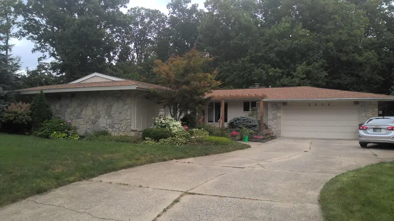 Property photo: 9808 HOUNDSHILL PL