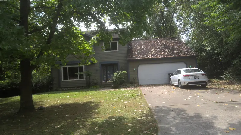 Property photo: 9811 SARATOGA RD