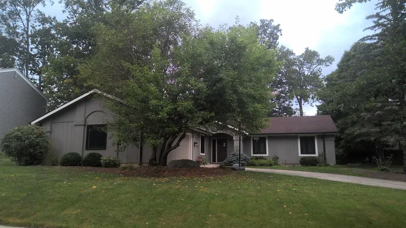 Property photo: 9824 WOODSTREAM DR