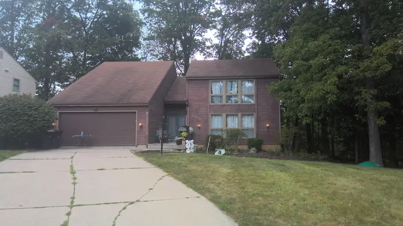 Property photo: 9828 HOUNDSHILL PL