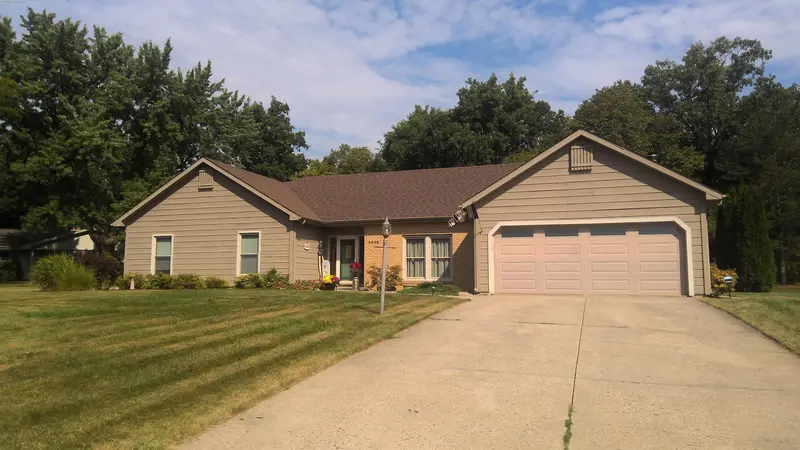 Property photo: 9908 SARATOGA CT