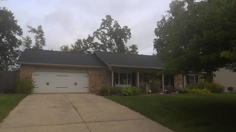 Property photo: 9916 HOUNDSHILL PL