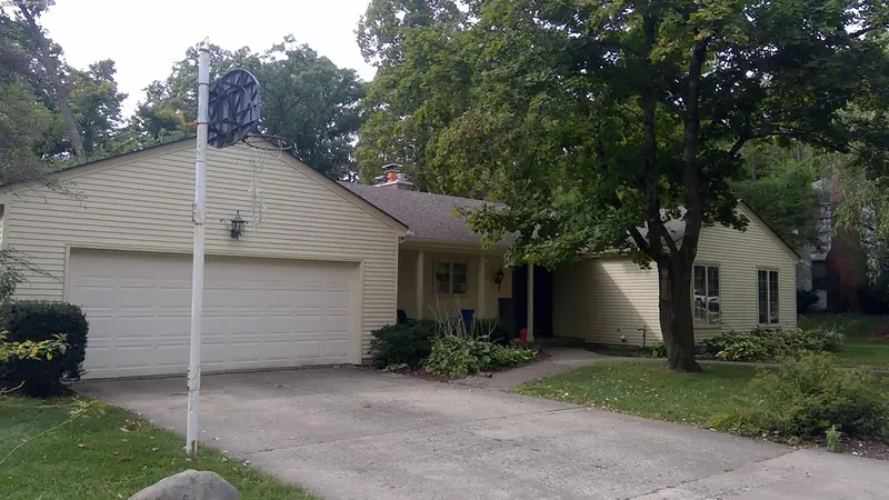 Property photo: 9921 WOODSTREAM DR