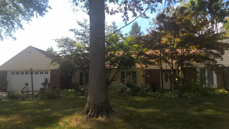 Property photo: 9923 SARATOGA CT