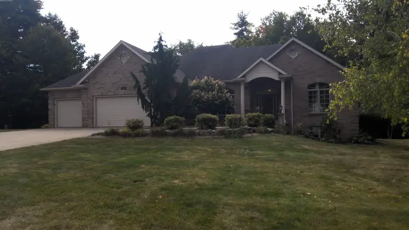 Property photo: 9925 AGORA DR