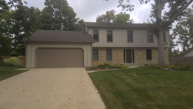 Property photo: 9930 HOUNDSHILL PL